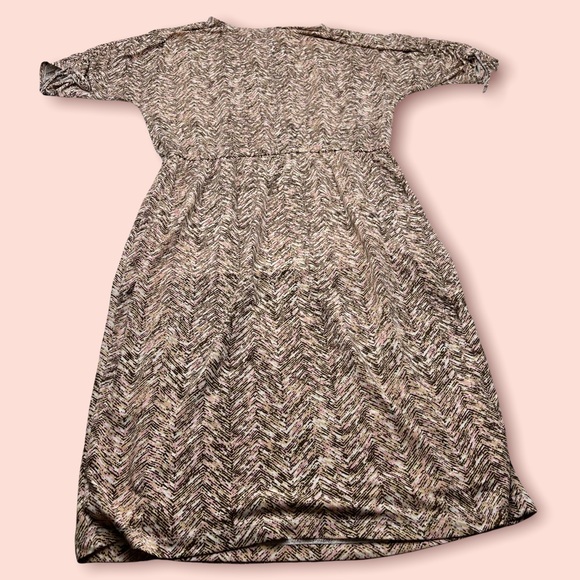 ELLEN TRACY|Boat Neck Herringbone print 3/4 sleeve midi dress w/ruch/tie sleeves - Picture 9 of 14